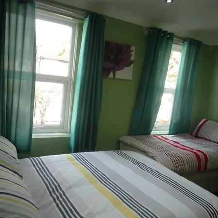 Three Bedroom House Lancaster Road
